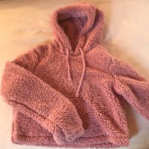 Sweatshirt with hood